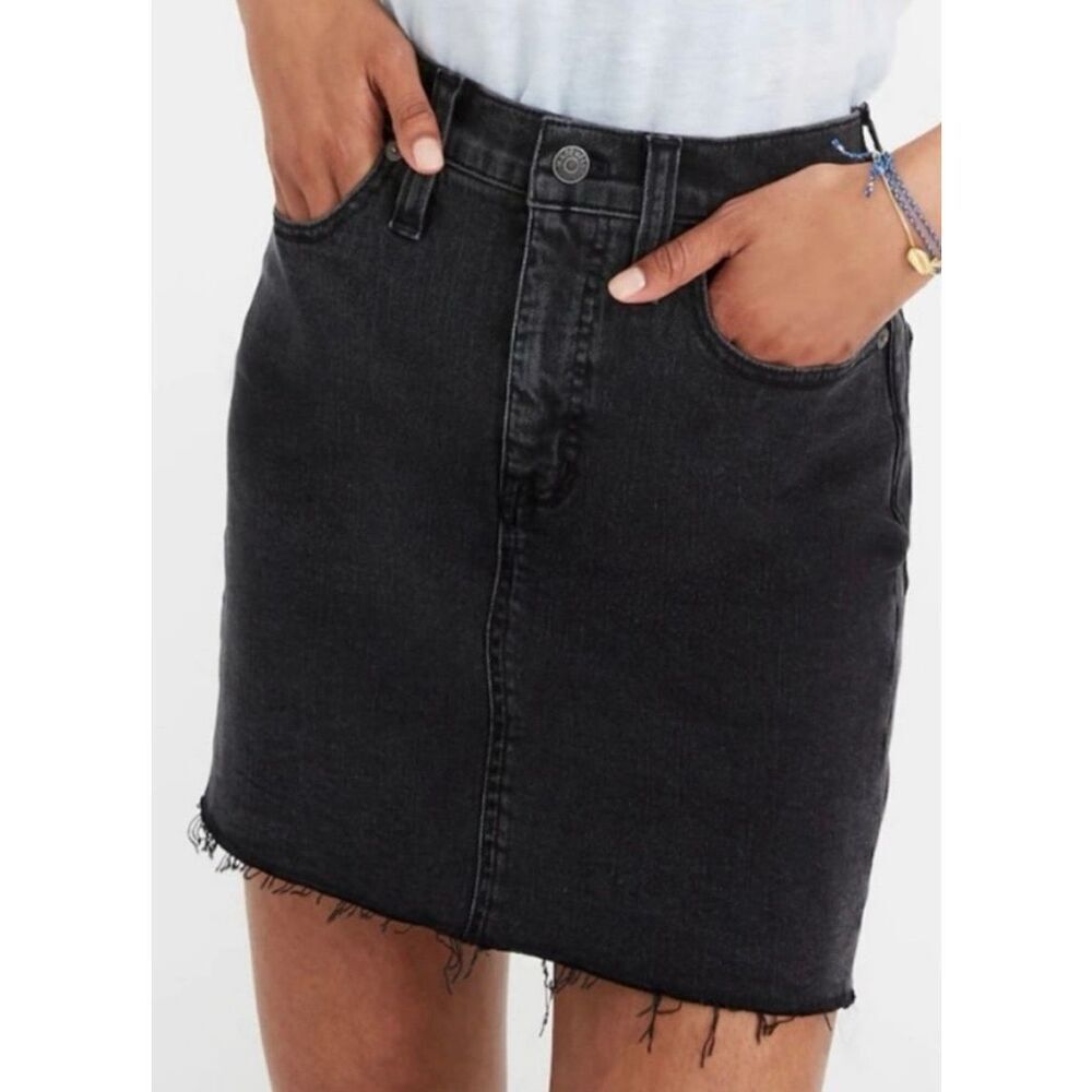 Madewell Black Denim Mini Skirt Size 24 Stretch Raw Hem Above Knee